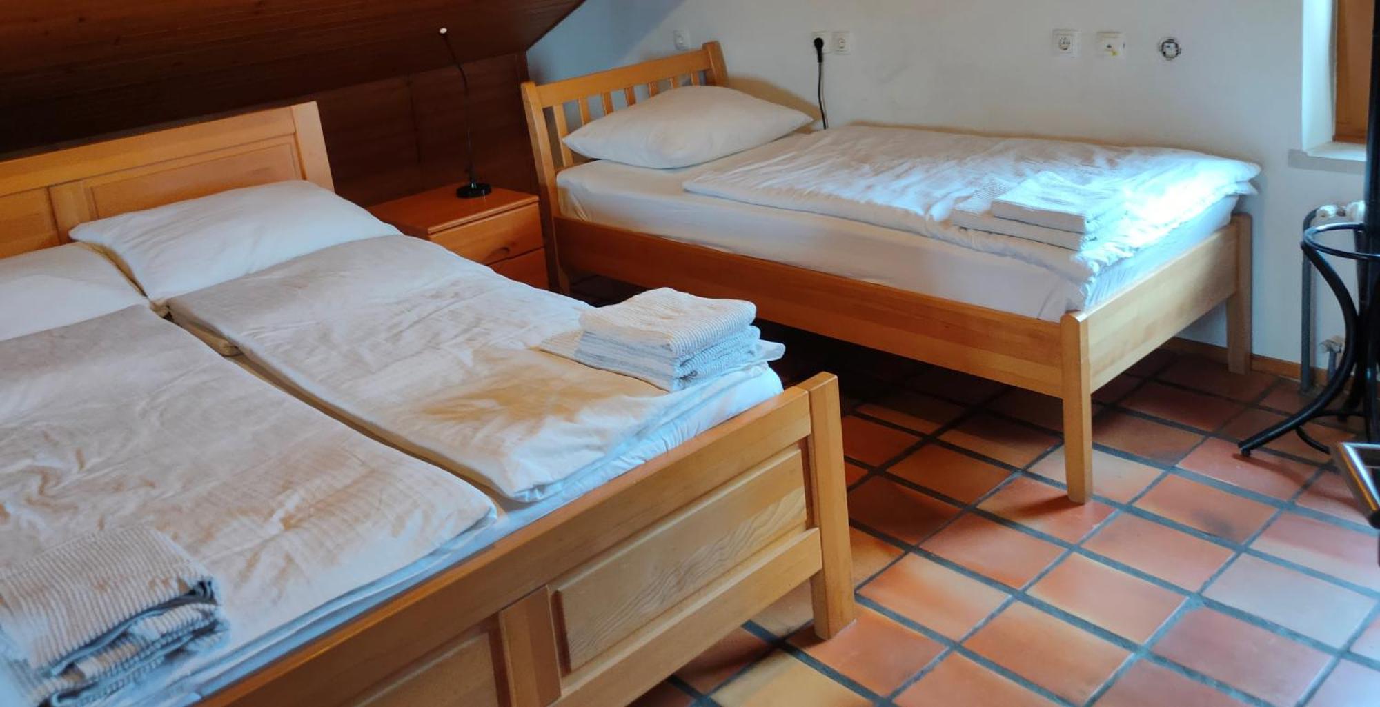 Rooms And Apartment Na Poljani Škofja Loka 部屋 写真